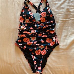 Women’s One Piece Bathing Suit NWT!